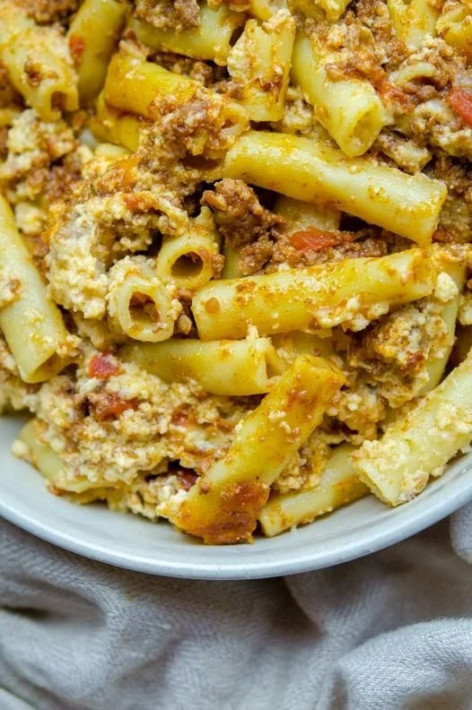 A delectable Greece-inspired dish showcasing vibrant Mediterranean ingredients.