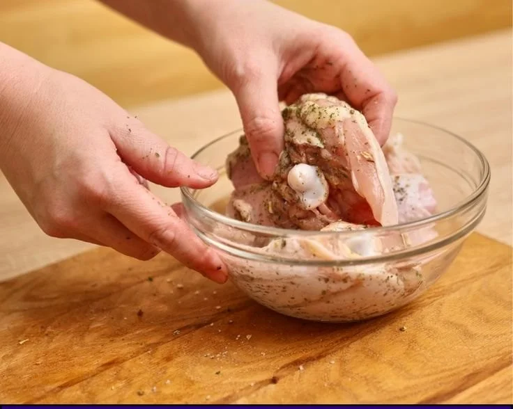 Delicious marinated grilled chicken ready to be served on a platter.