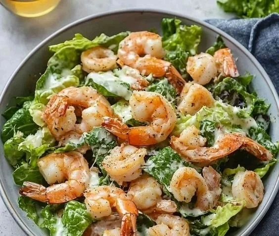 Delicious Shrimp Caesar Salad with fresh ingredients and a creamy dressing