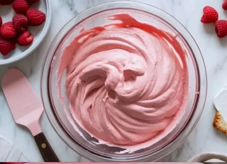 Delicious raspberry mousse filling for cakes and desserts